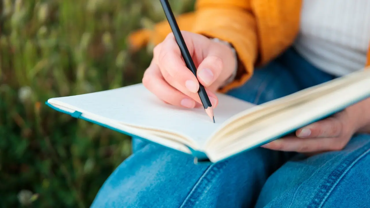 Comas y 'Y': Claves para una Escritura Impactante 2 comas y y claves para una escritura impactante