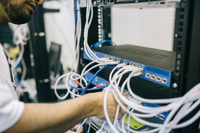 CONEXIÓN: Qué es REALMENTE en informática y más 2 conexion que es realmente en informatica y mas