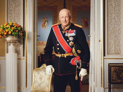 Monarquía Absoluta: Qué es REALMENTE un Monarca 2 monarquia absoluta que es realmente un monarca