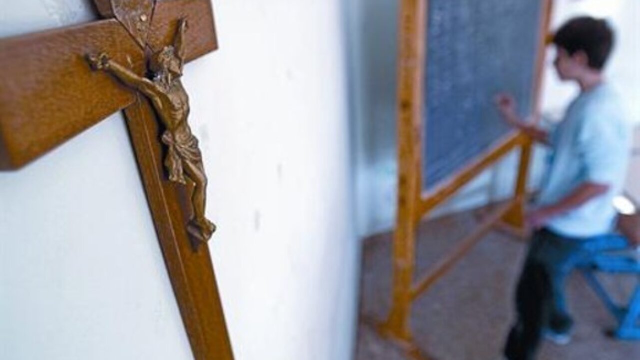 parafernalias significado y evolucion en la religion