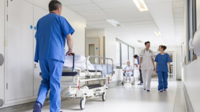 que es la enfermeria impacto y rol esencial en salud